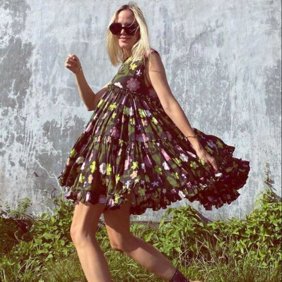 INNIKA CHOO forest green retro floret printed linen ruffled heirloom mini dress - Picture 2 of 11